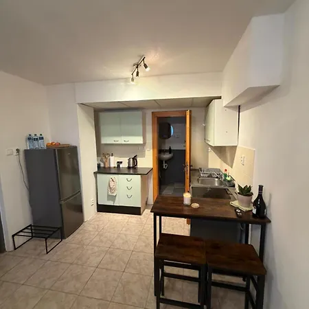 Apartment V Aldrovskem Triu